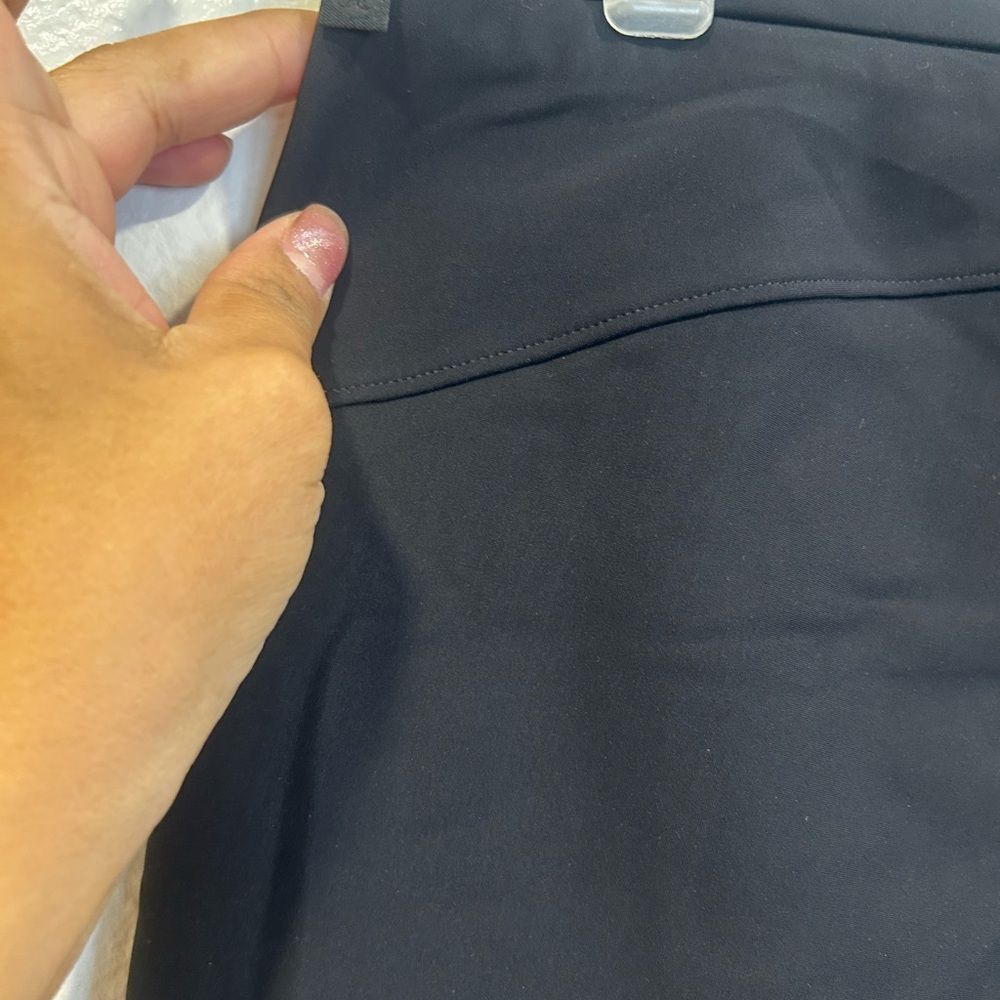 lululemon athletica Black cropped Pants - Picture 4 of 6